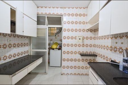 Apartamento à venda com 115m², 3 quartos e 1 vaga Apartamento à venda com 115m², 3 quartos e 1 vagaCozinha
