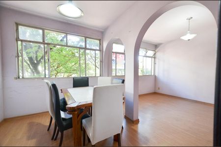 Apartamento à venda com 115m², 3 quartos e 1 vaga Apartamento à venda com 115m², 3 quartos e 1 vagaSala de Jantar