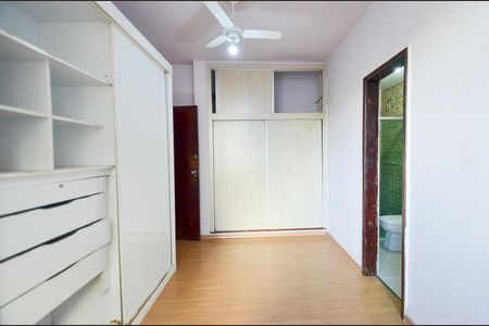 Apartamento à venda com 115m², 3 quartos e 1 vaga Apartamento à venda com 115m², 3 quartos e 1 vagaSuite