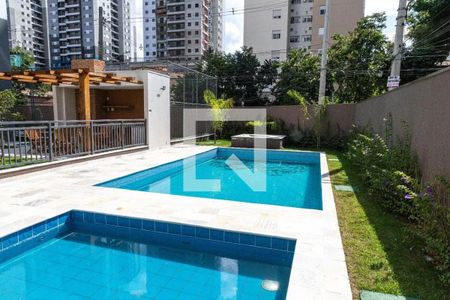 Apartamento à venda com 35m², 2 quartos e sem vagaÁrea comum - Piscina