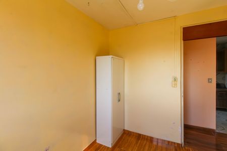 Quarto 2 de apartamento para alugar com 2 quartos, 47m² em Guajuviras, Canoas