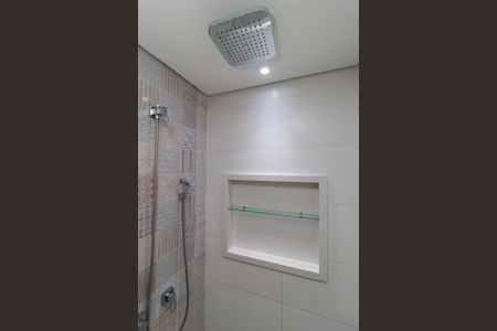 Apartamento à venda com 80m², 2 quartos e 1 vagaSuíte - Banheiro