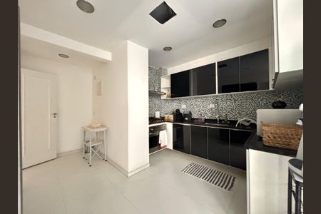 Apartamento à venda com 164m², 3 quartos e sem vagaCozinha