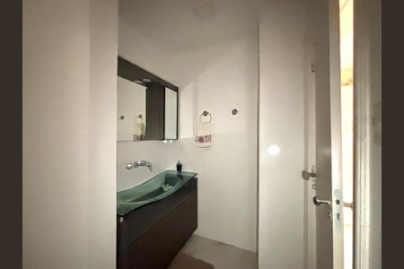 Apartamento à venda com 164m², 3 quartos e sem vagaBanheiro social