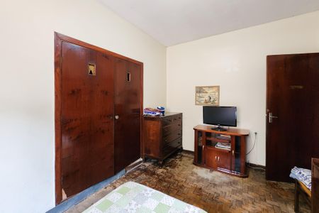 Casa à venda com 172m², 4 quartos e 3 vagasSuíte