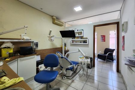 Casa à venda com 172m², 4 quartos e 3 vagasEdicula