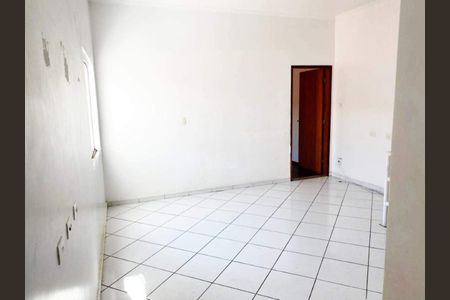 Casa à venda com 240m², 3 quartos e 4 vagas