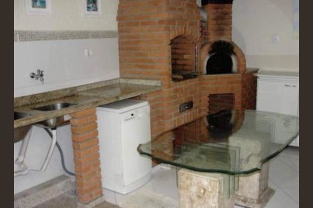 Casa à venda com 240m², 3 quartos e 4 vagas