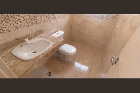 Casa à venda com 240m², 2 quartos e sem vaga