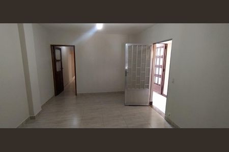 Casa à venda com 240m², 2 quartos e sem vaga