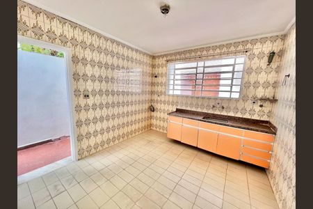 Casa à venda com 165m², 3 quartos e 2 vagas
