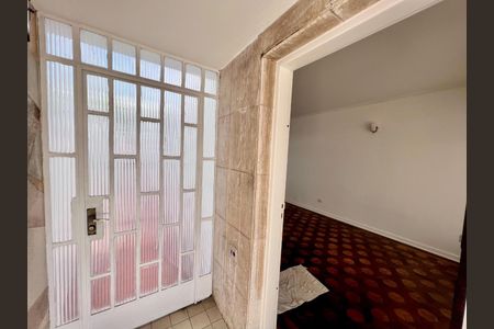 Casa à venda com 165m², 3 quartos e 2 vagas