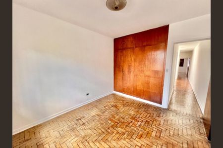 Casa à venda com 165m², 3 quartos e 2 vagas