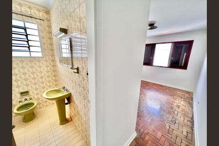 Casa à venda com 165m², 3 quartos e 2 vagas