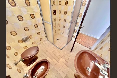 Casa à venda com 165m², 3 quartos e 2 vagas