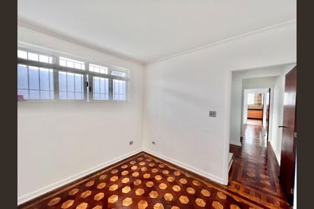 Casa à venda com 165m², 3 quartos e 2 vagas