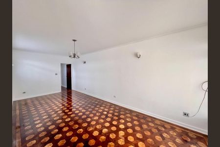 Casa à venda com 165m², 3 quartos e 2 vagas