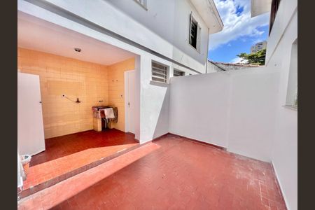 Casa à venda com 165m², 3 quartos e 2 vagas