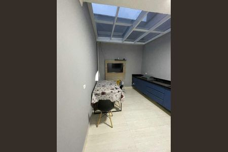 Casa à venda com 3 quartos, 100m² em Vila California, São Paulo