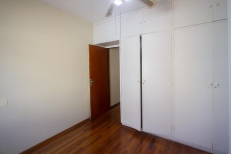Casa à venda com 220m², 3 quartos e 2 vagasQuarto 3