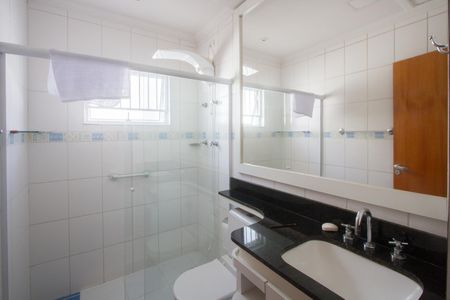 Casa à venda com 220m², 3 quartos e 2 vagasBanheiro 2