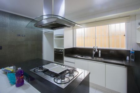 Casa à venda com 220m², 3 quartos e 2 vagasCozinha
