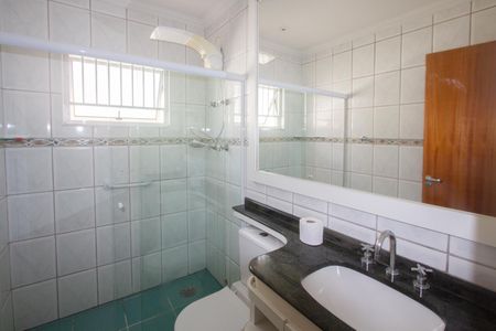 Casa à venda com 220m², 3 quartos e 2 vagasBanheiro
