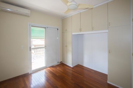 Casa à venda com 220m², 3 quartos e 2 vagasQuarto 1