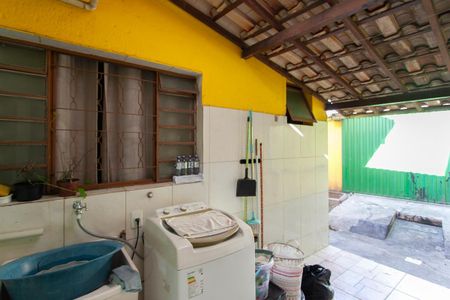 Casa à venda com 60m², 2 quartos e 2 vagas Casa à venda com 60m², 2 quartos e 2 vagasÁrea de Serviço