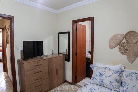 Casa à venda com 60m², 2 quartos e 2 vagas Casa à venda com 60m², 2 quartos e 2 vagasSuíte