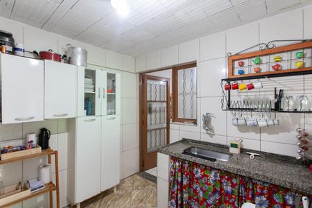 Casa à venda com 60m², 2 quartos e 2 vagas Casa à venda com 60m², 2 quartos e 2 vagasCozinha