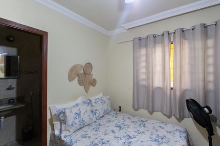 Casa à venda com 60m², 2 quartos e 2 vagas Casa à venda com 60m², 2 quartos e 2 vagasSuíte