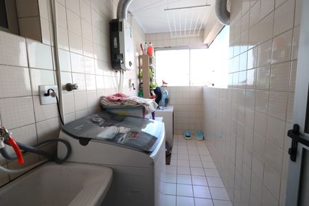 Apartamento à venda com 61m², 3 quartos e 1 vagaÁrea de Serviço