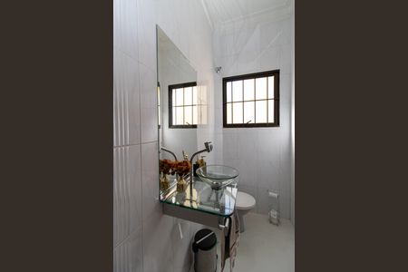 Casa à venda com 250m², 4 quartos e 2 vagas Casa à venda com 250m², 4 quartos e 2 vagasLavabo Sala