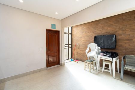 Casa à venda com 250m², 4 quartos e 2 vagas Casa à venda com 250m², 4 quartos e 2 vagasÁrea de Serviço