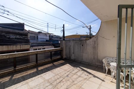 Casa à venda com 250m², 4 quartos e 2 vagas Casa à venda com 250m², 4 quartos e 2 vagasVaranda da Suíte 2