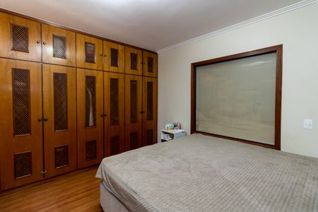 Casa à venda com 250m², 4 quartos e 2 vagas Casa à venda com 250m², 4 quartos e 2 vagasSuíte 2