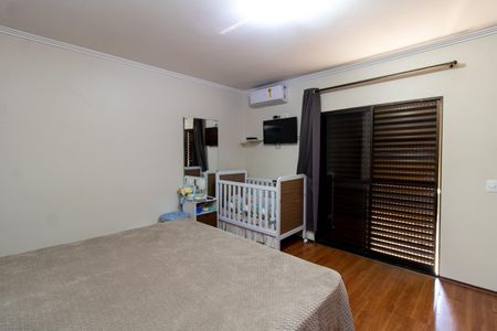 Casa à venda com 250m², 4 quartos e 2 vagas Casa à venda com 250m², 4 quartos e 2 vagasSuíte 2