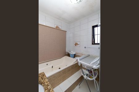 Casa à venda com 250m², 4 quartos e 2 vagas Casa à venda com 250m², 4 quartos e 2 vagasBanheiro da Suíte 2