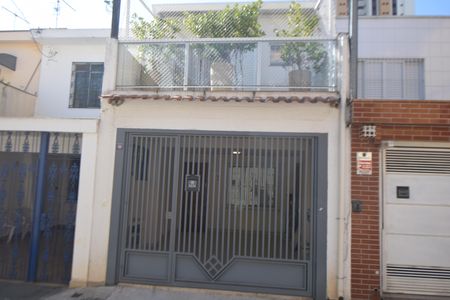 Casa à venda com 130m², 2 quartos e 1 vagaFachada