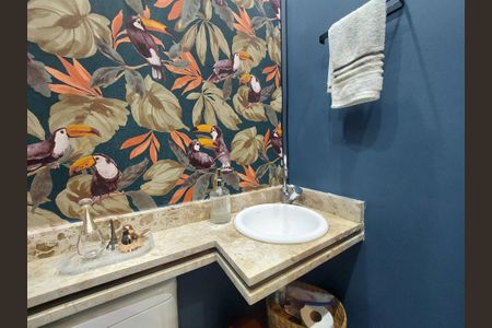 Casa de condomínio à venda com 118m², 2 quartos e 2 vagasLavabo