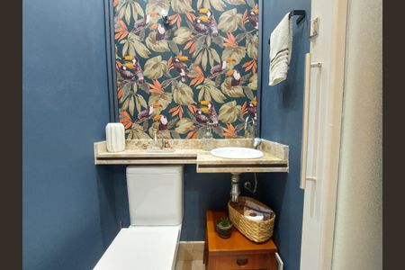 Casa de condomínio à venda com 118m², 2 quartos e 2 vagasLavabo