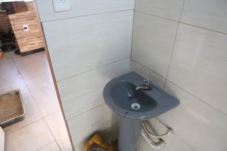 Casa à venda com 100m², 4 quartos e sem vagaBanheiro 1