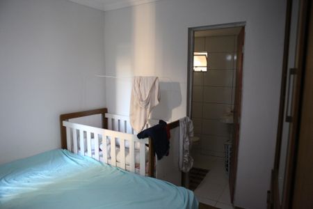 Casa à venda com 100m², 4 quartos e sem vagaSuíte