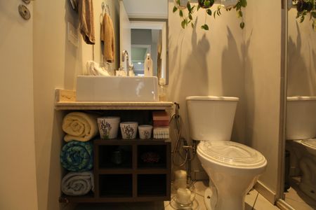 Apartamento para alugar com 69m², 2 quartos e 2 vagasBanheiro Social