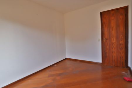 Apartamento à venda com 221m², 3 quartos e 2 vagasQuarto 3