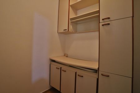 Apartamento à venda com 221m², 3 quartos e 2 vagasQuarto de Serviço