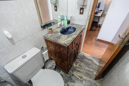 Casa à venda com 61m², 3 quartos e sem vaga Casa à venda com 61m², 3 quartos e sem vagaBanheiro