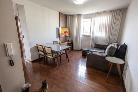 Casa à venda com 61m², 3 quartos e sem vaga Casa à venda com 61m², 3 quartos e sem vagaSala