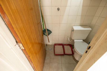 Casa à venda com 61m², 3 quartos e sem vaga Casa à venda com 61m², 3 quartos e sem vagaBanheiro de Serviço